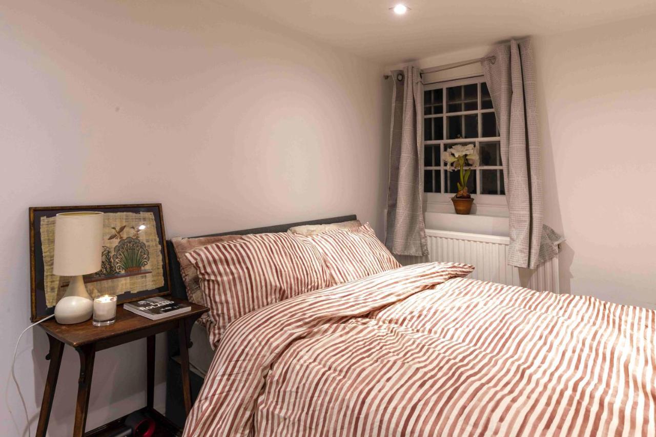 Shared Guest House 5 Mins Walk From Vauxhall And Nine Elms Station With Off-Site Parking Near Us Embassy Londyn Zewnętrze zdjęcie